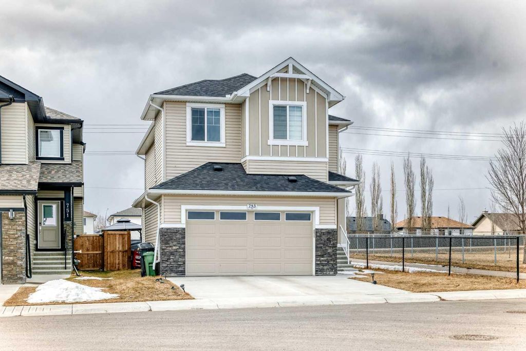 Photo of 753 Edgefield Crescent, Strathmore, AB T1P 1H5 (MLS # A2299640)
