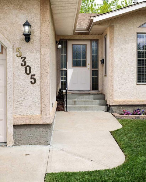 Photo of 5305 66 Street, Camrose, AB T4V 4M2 (MLS # A2351557)