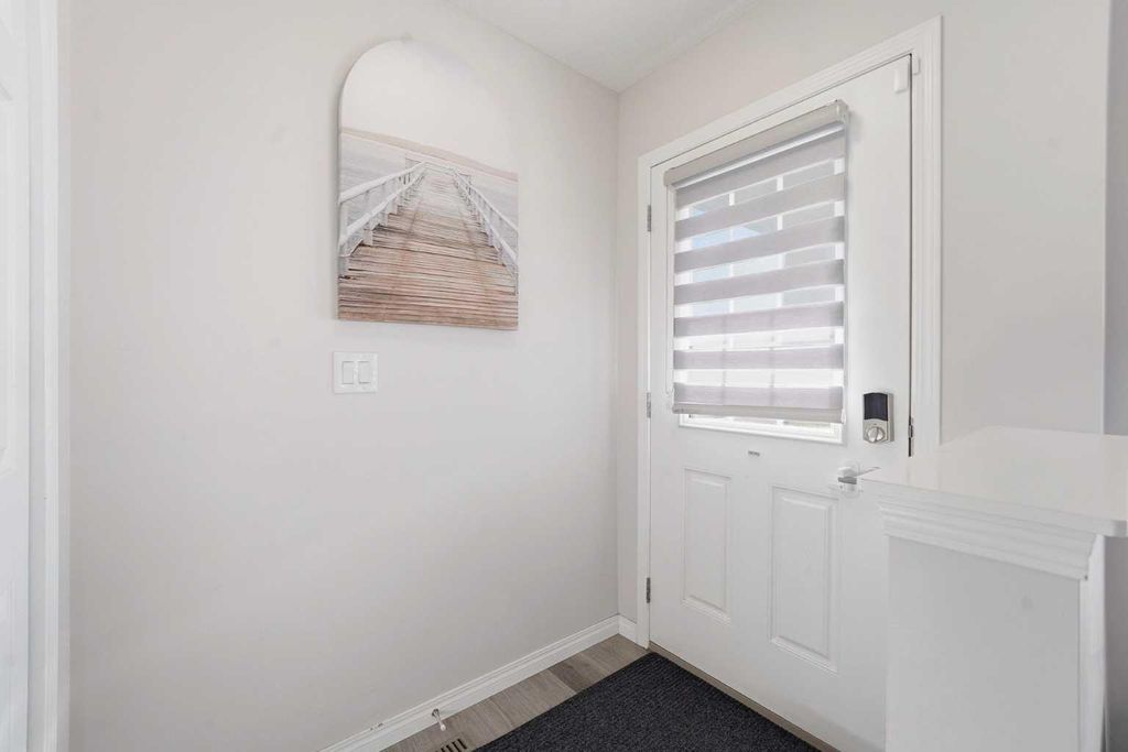 Photo of 752 Osborne Drive SW, Airdrie, AB T4B 5E5 (MLS # A2283346)