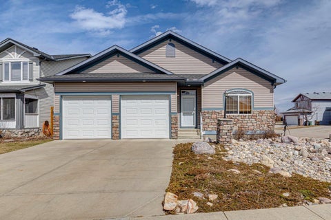 Photo of 937 Cimarron Park Close, Okotoks, AB T1S 2E6 (MLS # A2301302)
