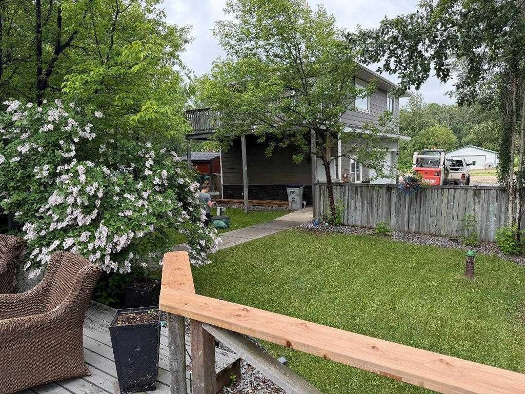 Photo of 17 Lakeshore Drive, Grandview, AB T0C 2V0 (MLS # A2293654)