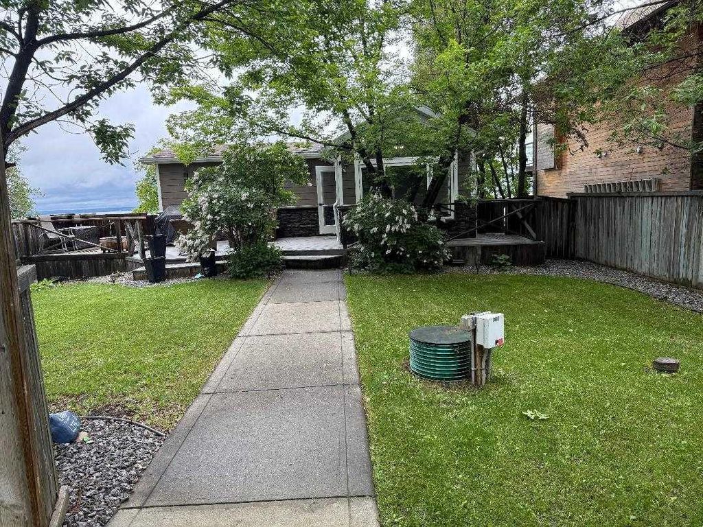 Photo of 17 Lakeshore Drive, Grandview, AB T0C 2V0 (MLS # A2293654)