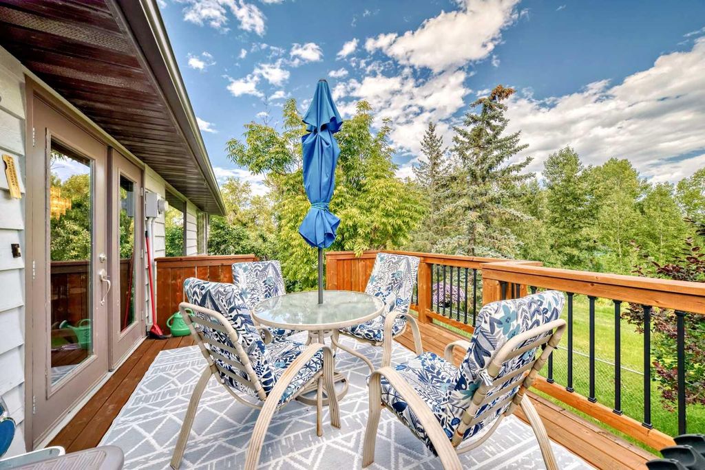 Photo of 22 Glenhill Drive, Cochrane, AB T4C 1G8 (MLS # A2287701)