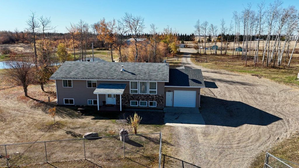 Photo of 11632 120 Avenue Close, Fairview, AB T0H 1L0 (MLS # A2264606)