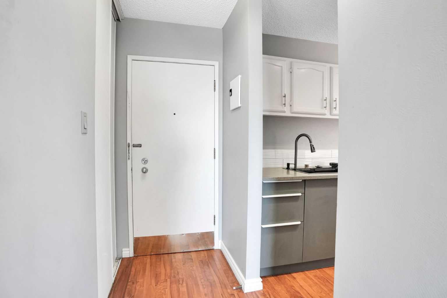 635 56 Avenue SW 403