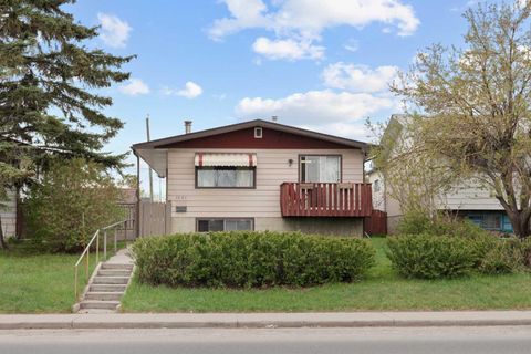 1521 44 Street SE Calgary AB T2A 3A4