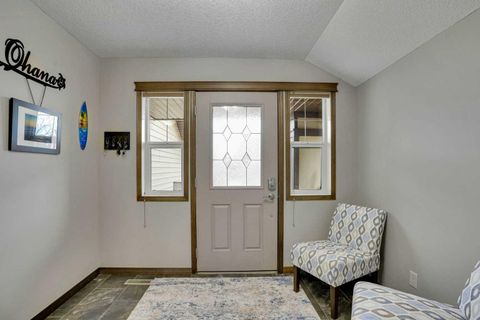 300 Coopers Hill SW Airdrie AB T4B 0S1