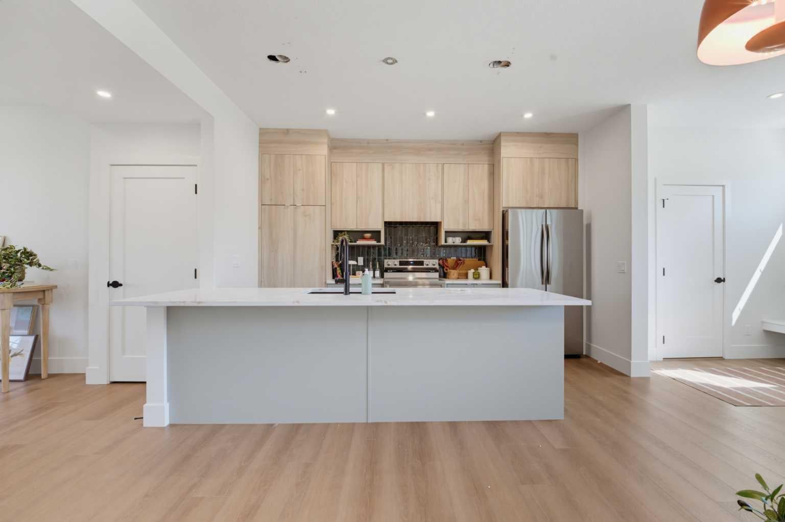 2453 Creeker Lane