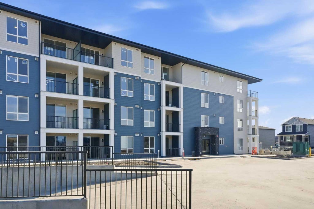 Photo of 47 Creekview Gardens SW #1105, Calgary, AB T2X 4Y1 (MLS # A2351604)