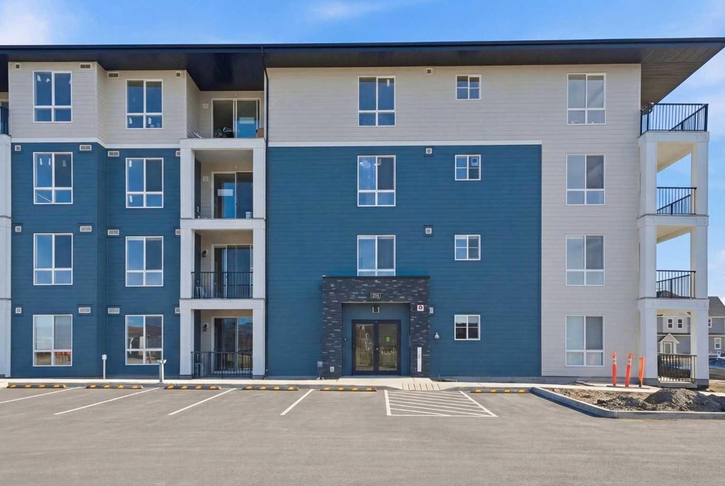 Photo of 47 Creekview Gardens SW #1105, Calgary, AB T2X 4Y1 (MLS # A2351604)