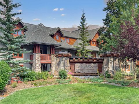 150 Crossbow Place 215 Canmore AB T1W 3H5