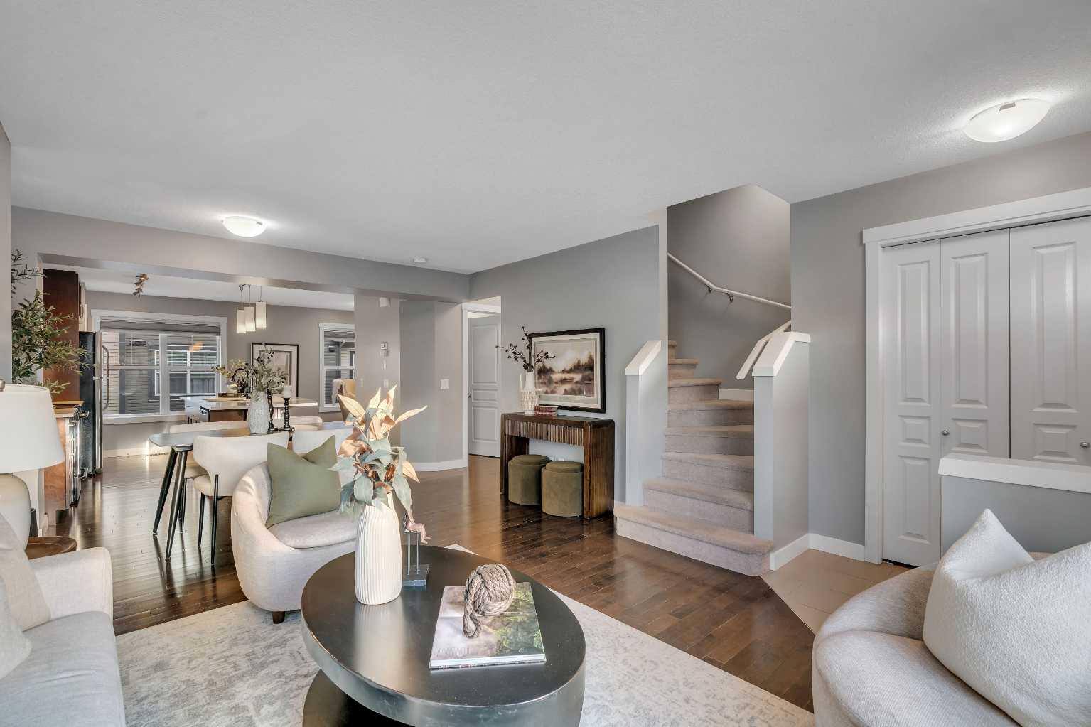 526 Mckenzie Towne Drive SE