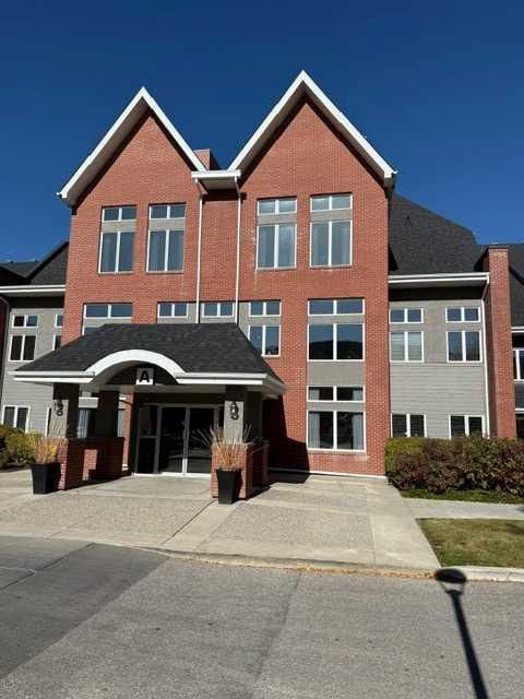Photo of 15 Everstone Drive SW #203, Calgary, AB T2Y 5B5 (MLS # A2262622) Photo of 15 Everstone Drive SW #203, Calgary, AB T2Y 5B5 (MLS # A2262622)