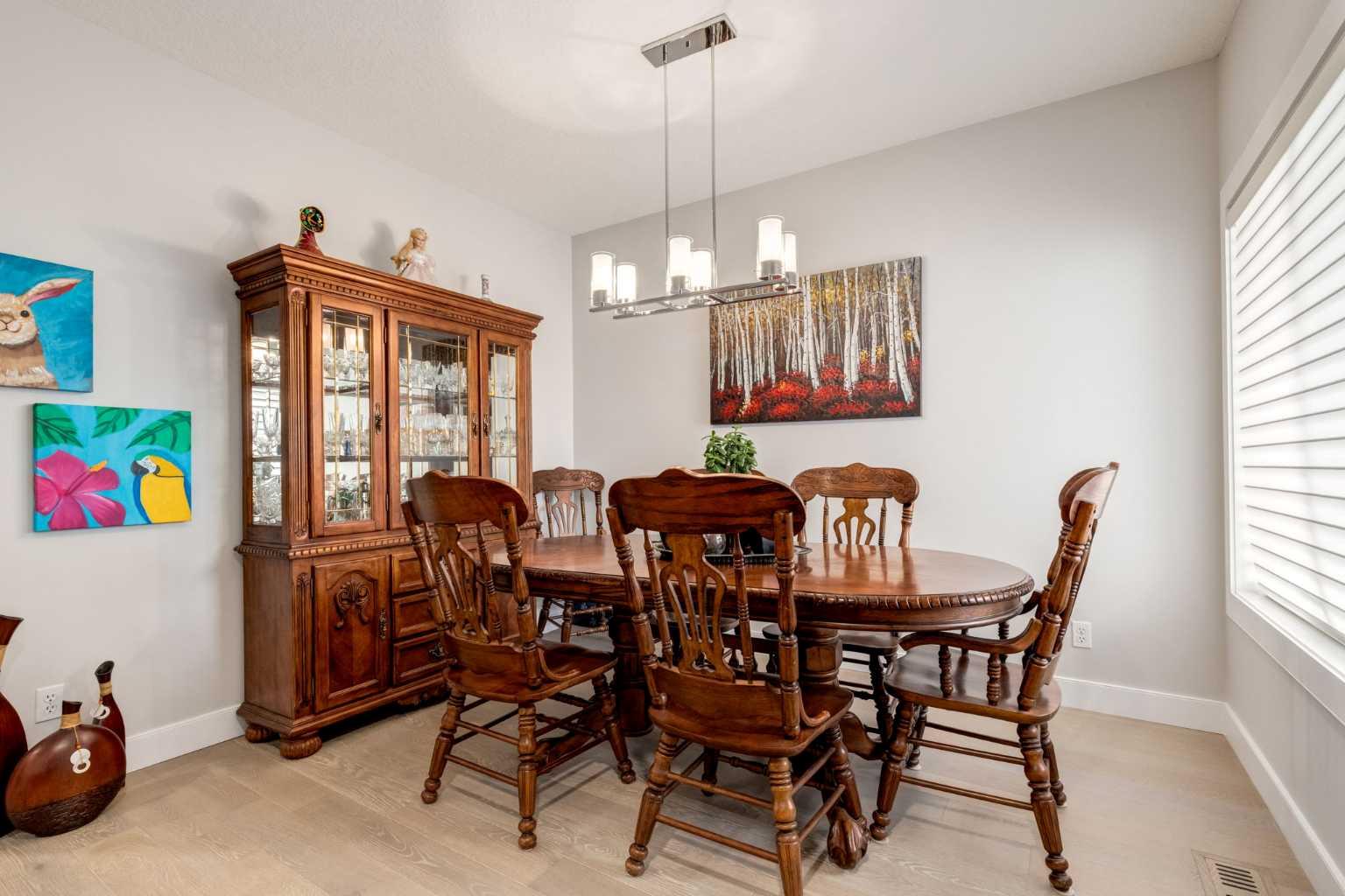 163 Cougarstone Court SW