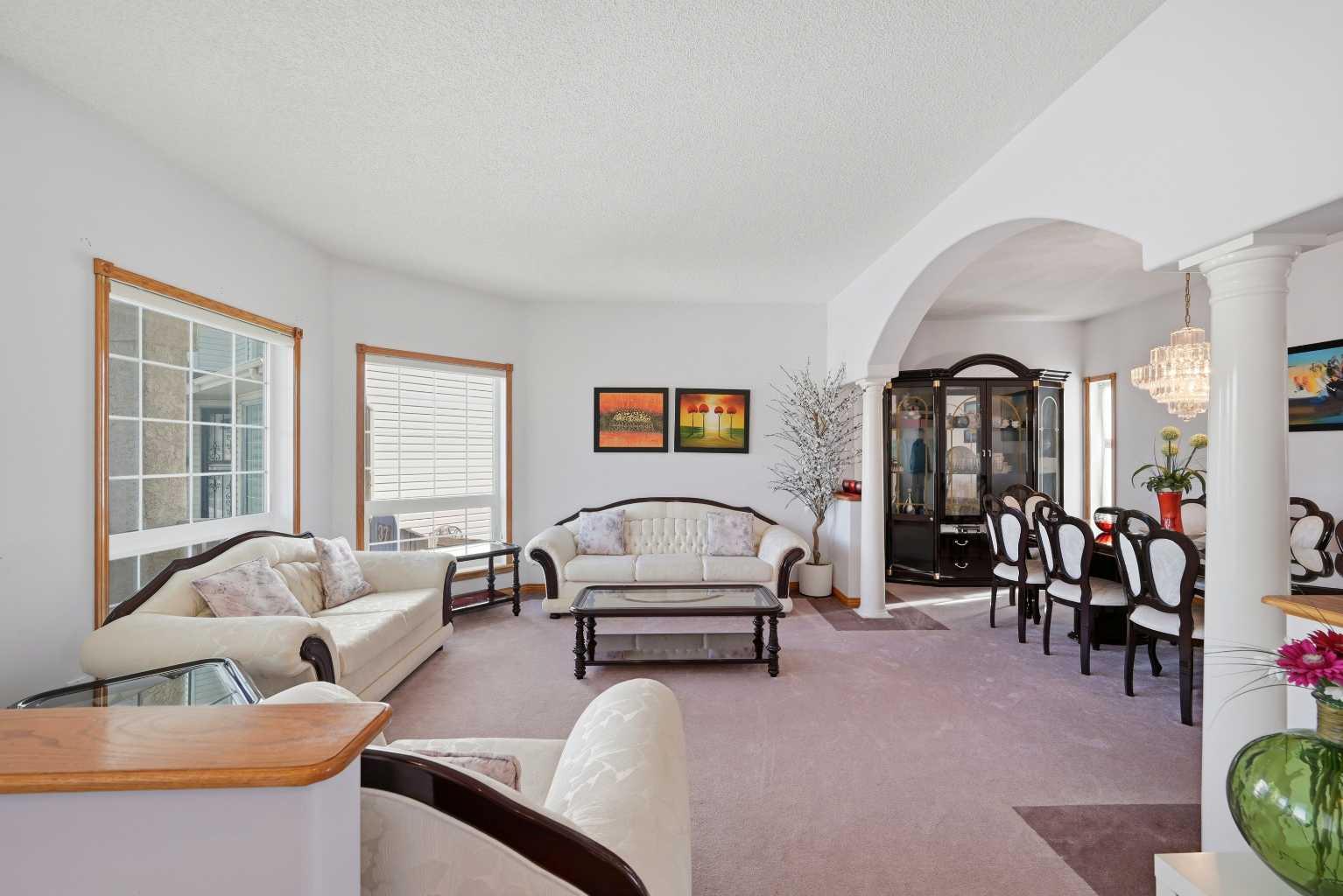 141 Coral Springs Place NE