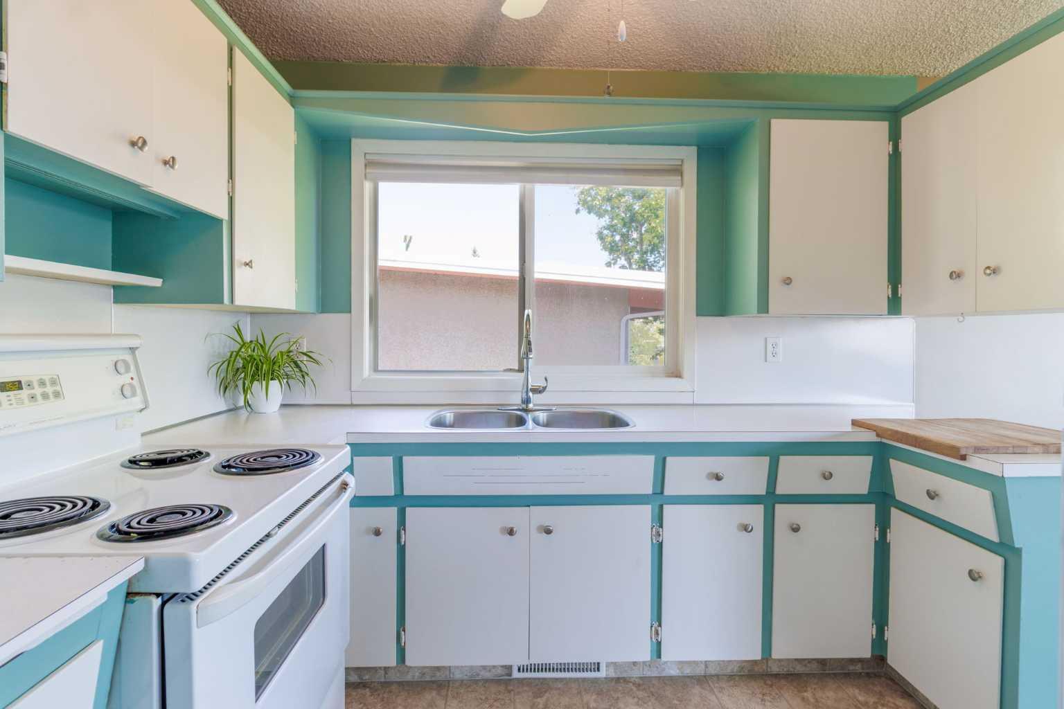 4440 Namaka Crescent NW