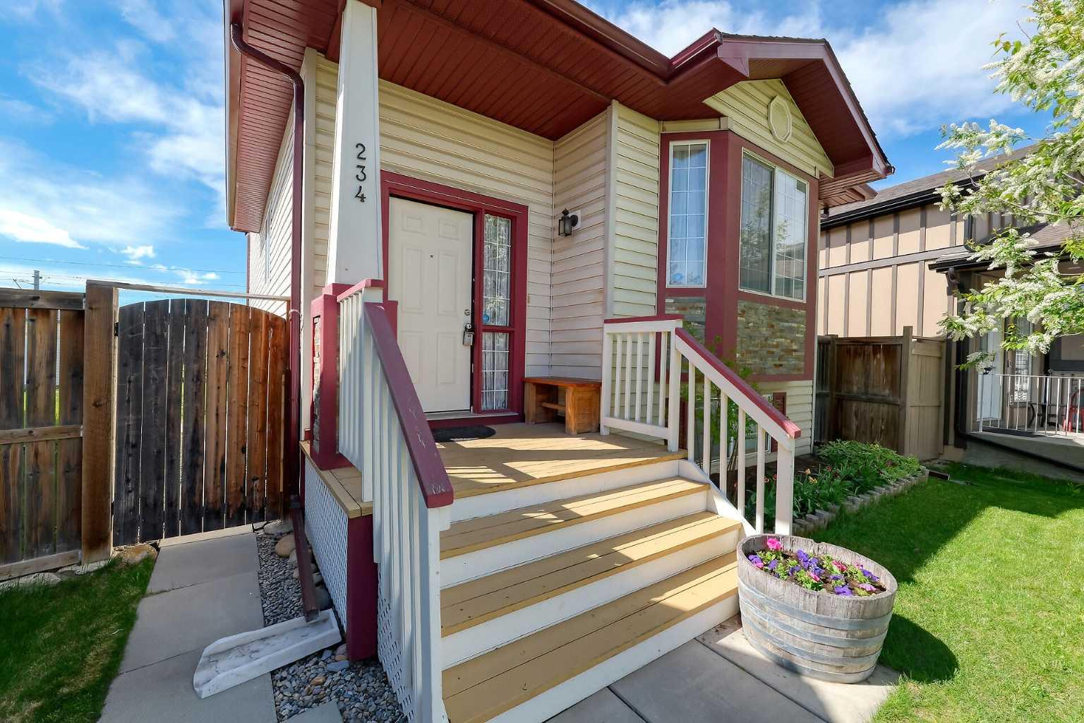 234 Martinvalley Mews NE