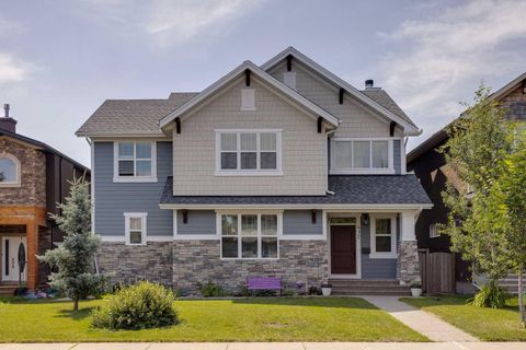 417 29 Avenue NW Calgary AB T2M 2M4
