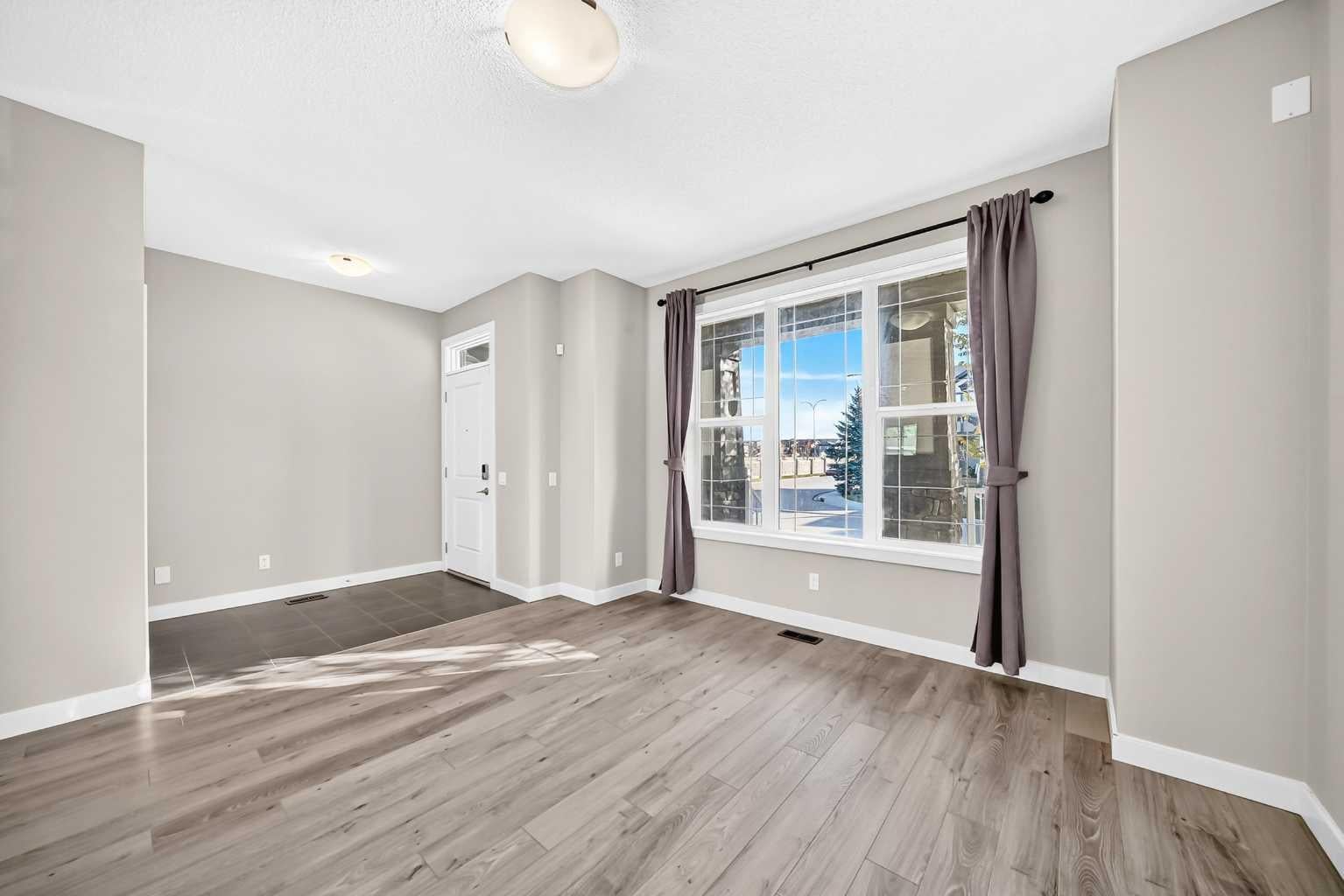 83 Legacy Crescent SE
