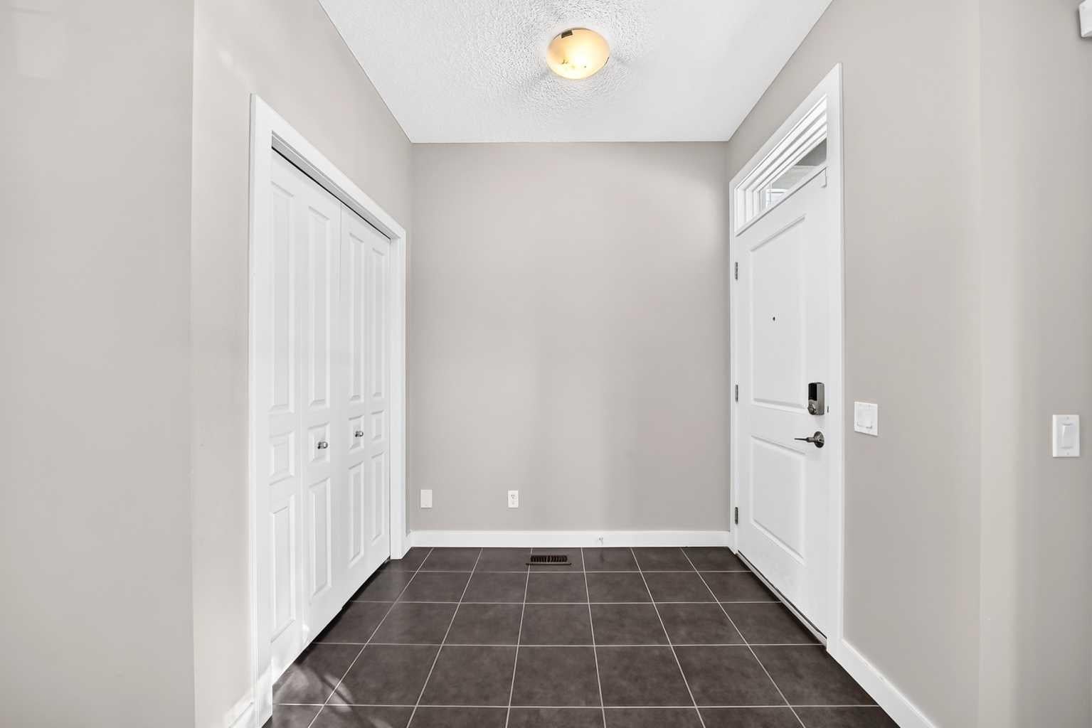 83 Legacy Crescent SE