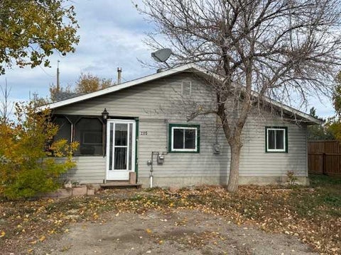 Photo of 105 Farrar Street, Enchant, AB T0K 0V0 (MLS # A2353302)