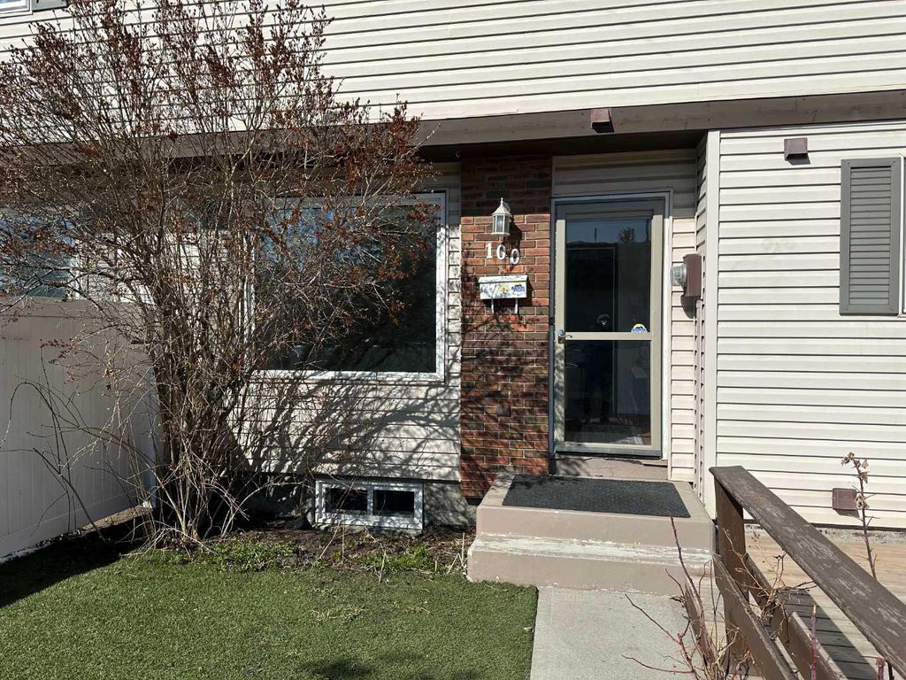 Photo of 740 Bracewood Drive SW #100, Calgary, AB T2W 3N3 (MLS # A2305600)