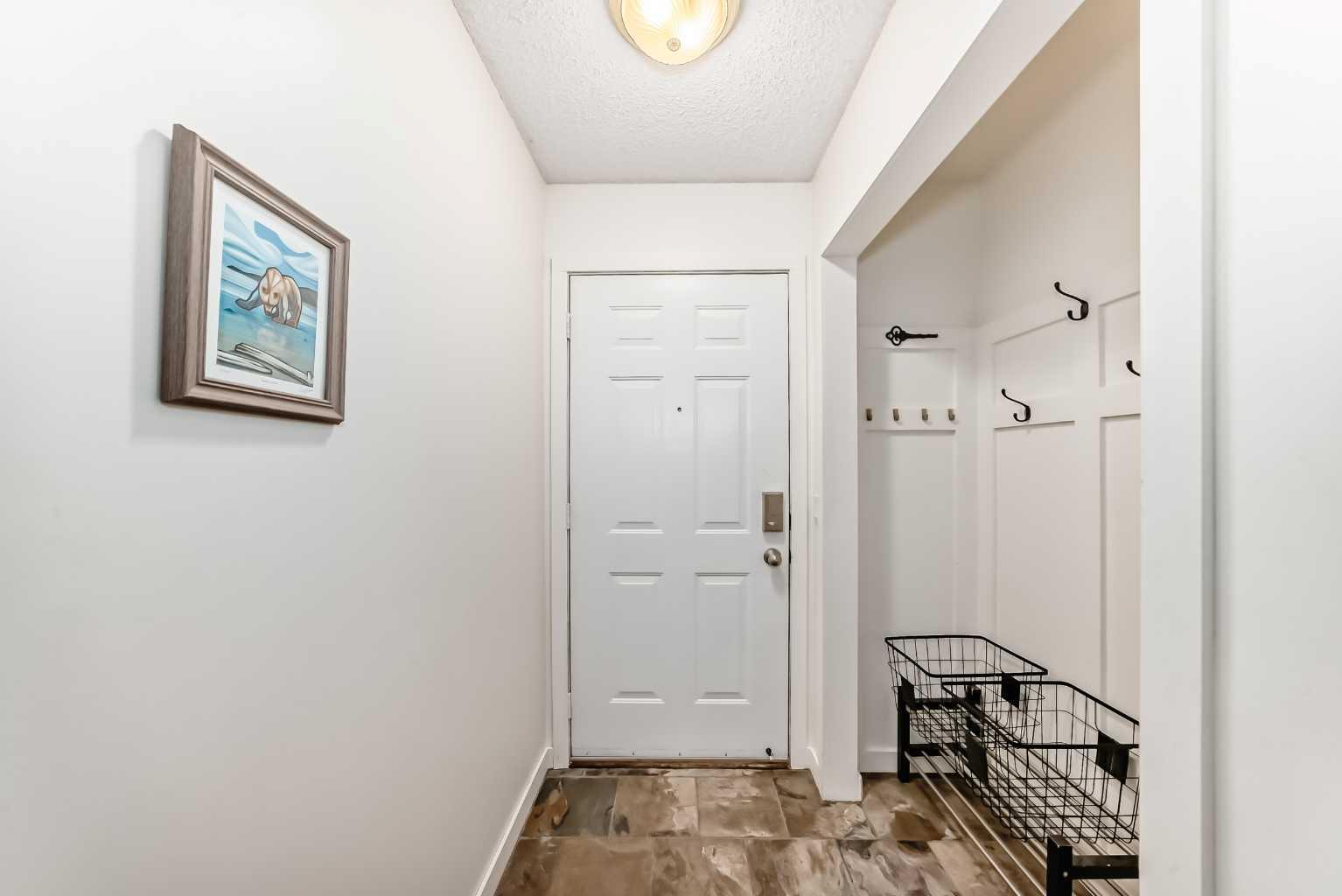 1050 Cougar Creek Drive 3