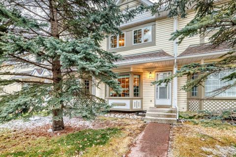 1050 Cougar Creek Drive 3 Canmore AB T1W 1A5