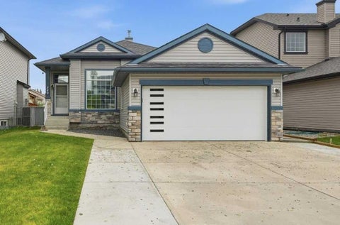 Photo of 209 Oakmere Close, Chestermere, AB T1X 1L1 (MLS # A2350027)