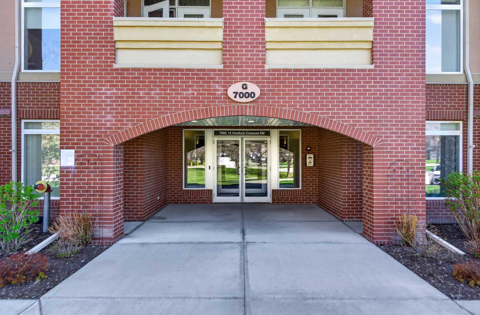 14 Hemlock Crescent SW 7305