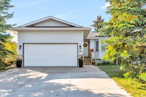 1318 Whitfield Avenue Crossfield AB T0M 0S0
