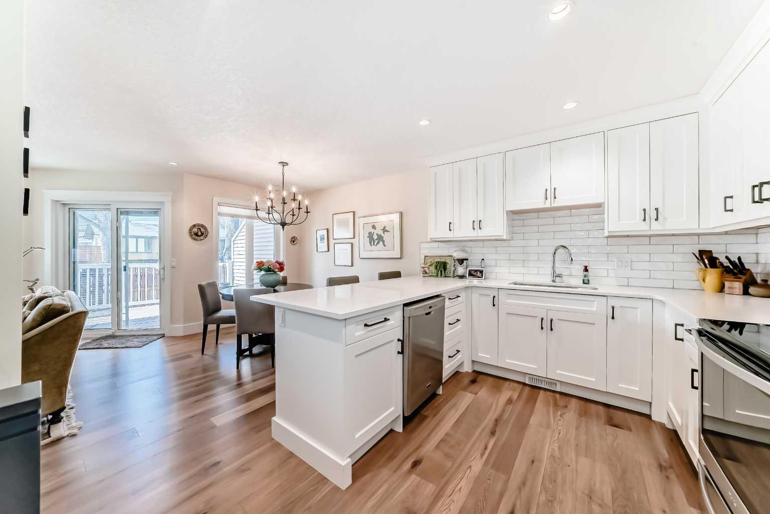 16 Vandoos Gardens NW