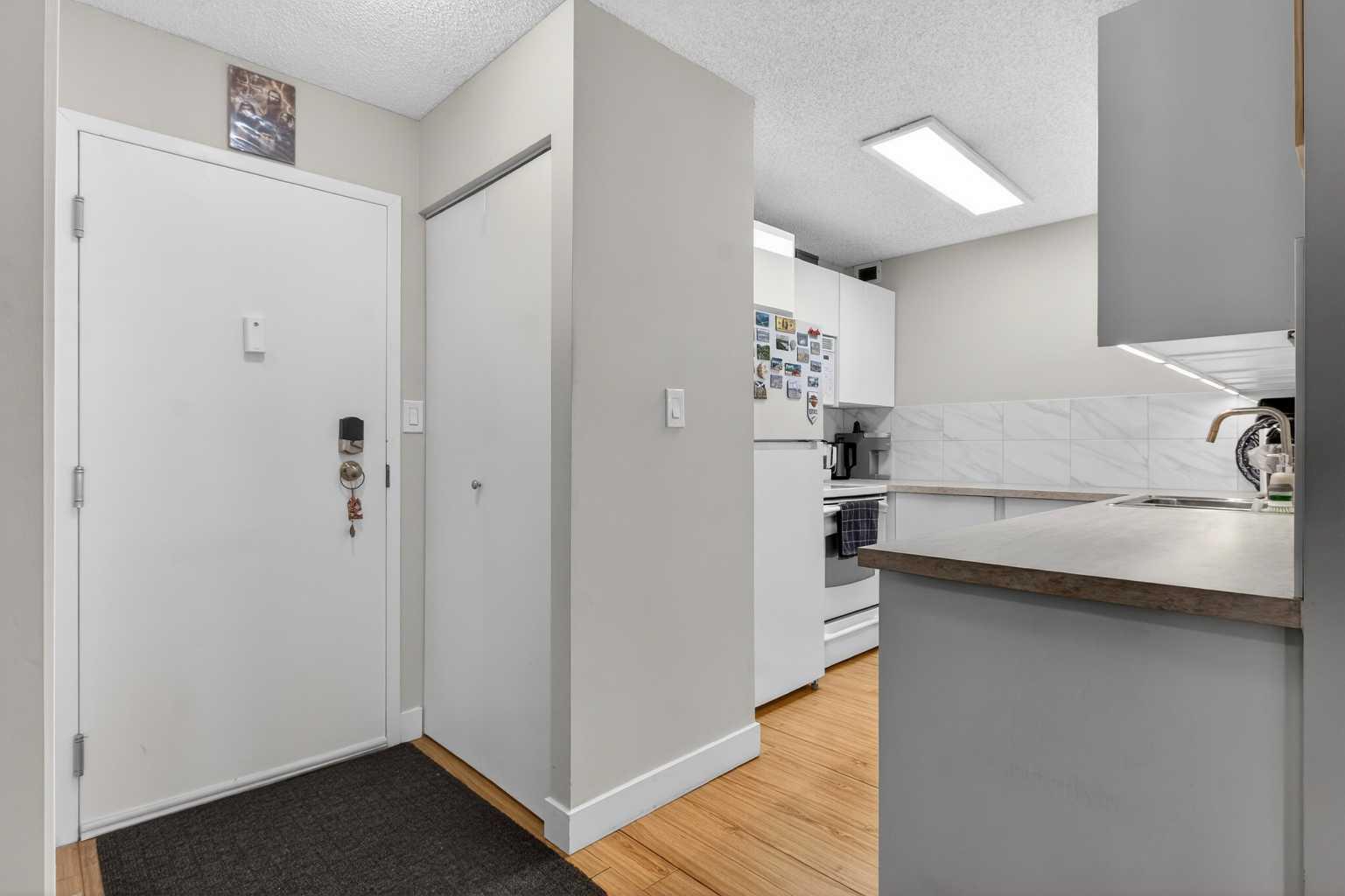 1011 12 Avenue SW 202