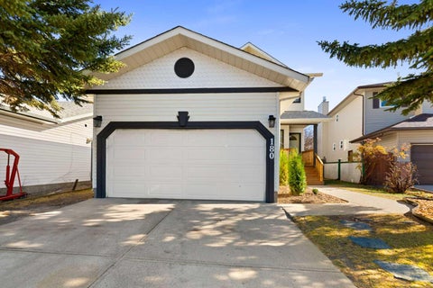 Photo of 180 Woodside Road NW, Airdrie, AB T4B 2E2 (MLS # A2352731)