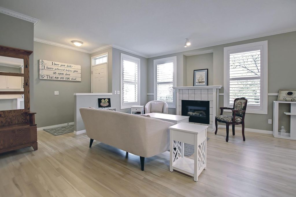 Photo of 92 Prestwick Gardens SE, Calgary, AB T2Z 3V4 (MLS # A2286162)