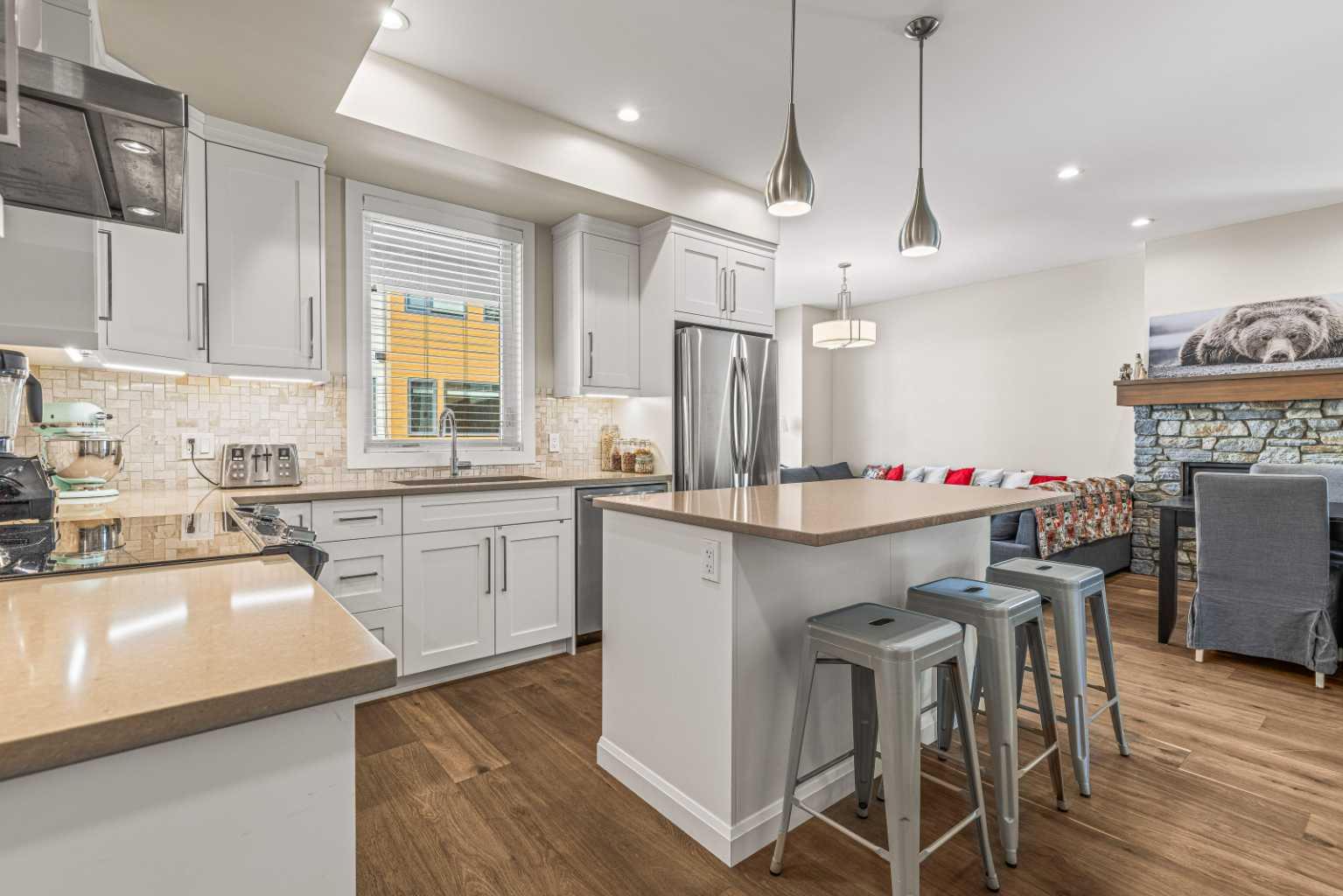 1101 Three Sisters Parkway 201G