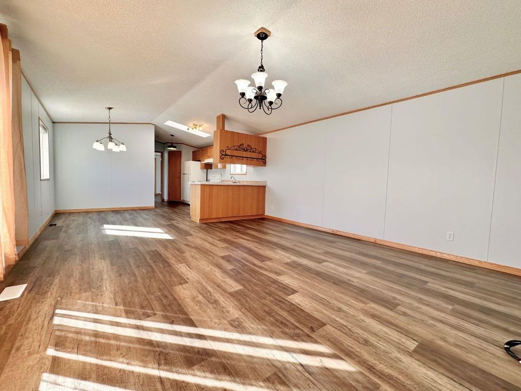 Photo of 318-349 Railway Avenue, Duchess, AB T0J 0Z0 (MLS # A2292615)