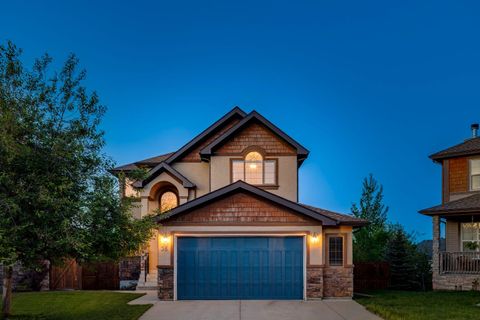 Photo of 35 Tremblant Point SW, Calgary, AB T3H 0B9 (MLS # A2319257)