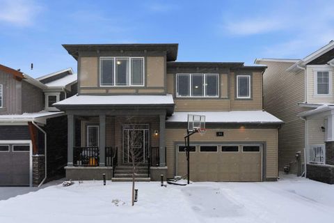 Photo of 33 Carringwood Street NW, Calgary, AB T3P 2A7 (MLS # A2290942)