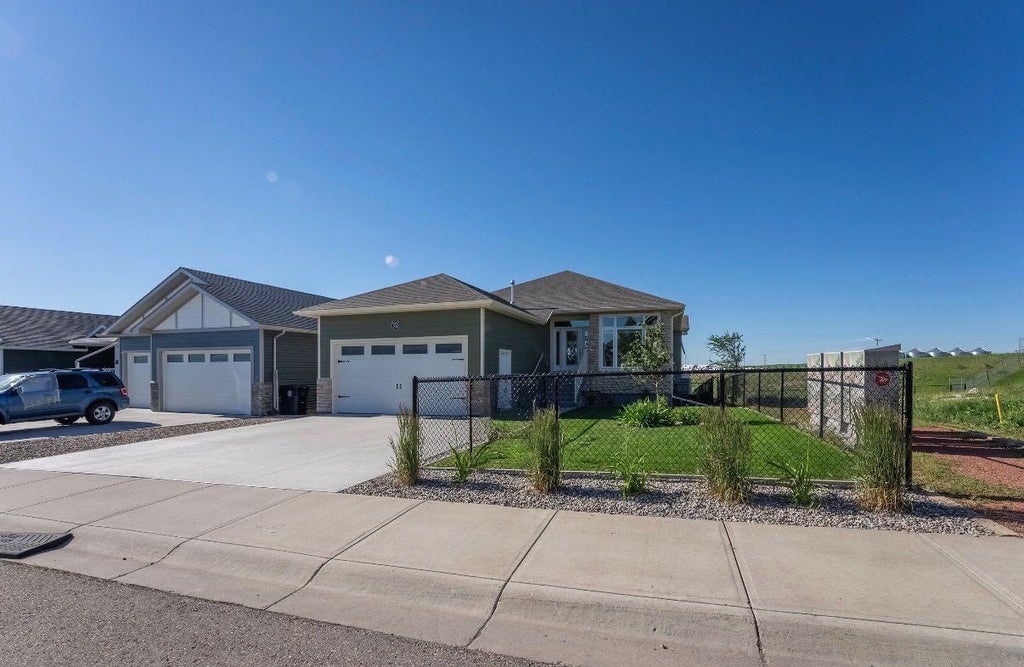 Photo of 202 Lake Drive, Coalhurst, AB T0L 0V0 (MLS # A2319816)