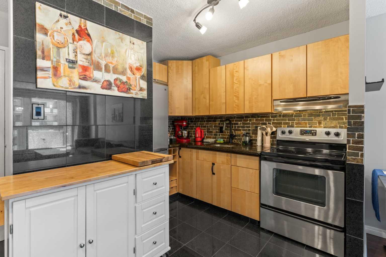 339 13 Avenue SW 405