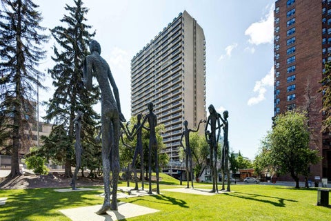 Photo of 221 6 Avenue SE #1004, Calgary, AB T2G 4Z9 (MLS # A2348071)