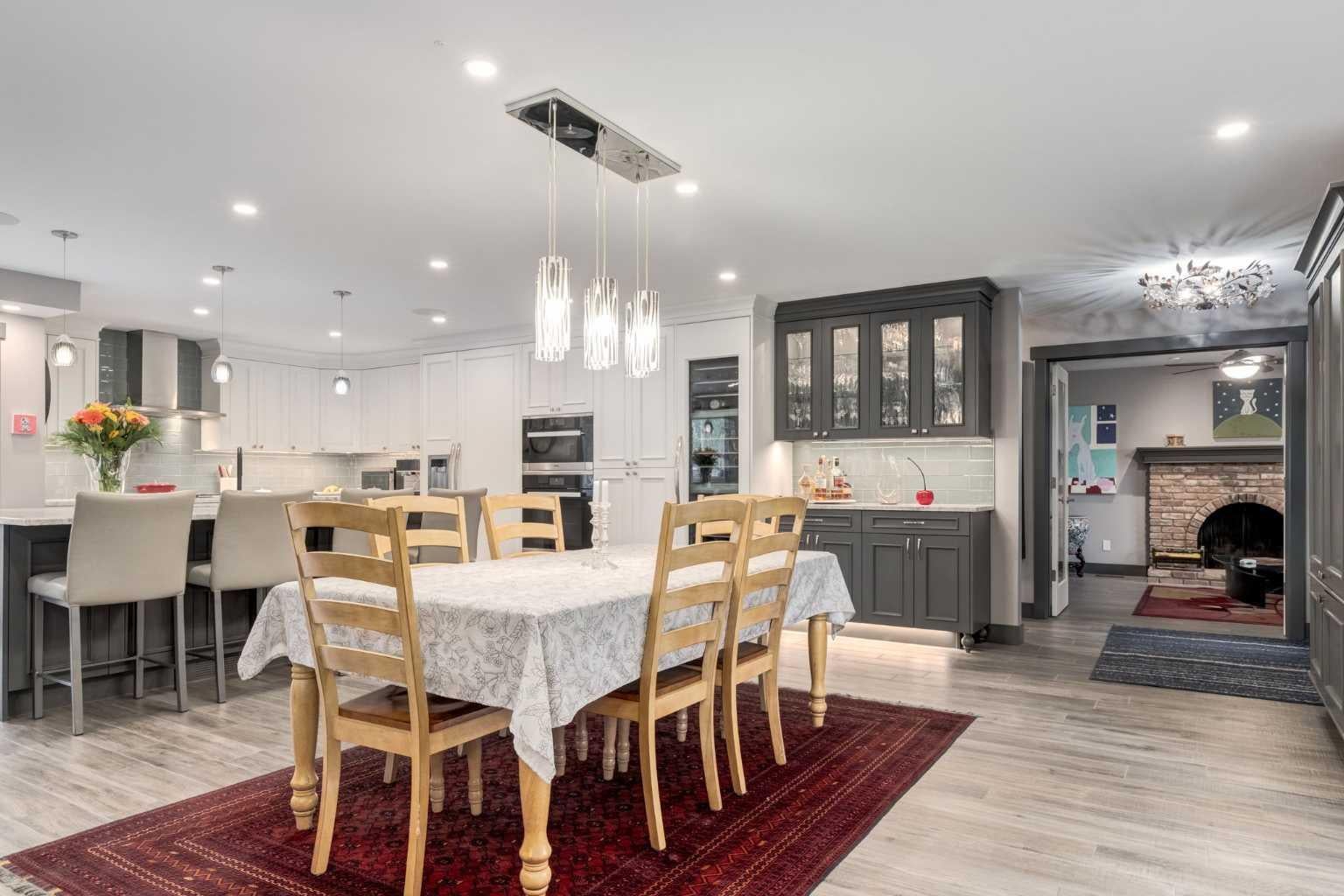 1048 Kerfoot Crescent SW
