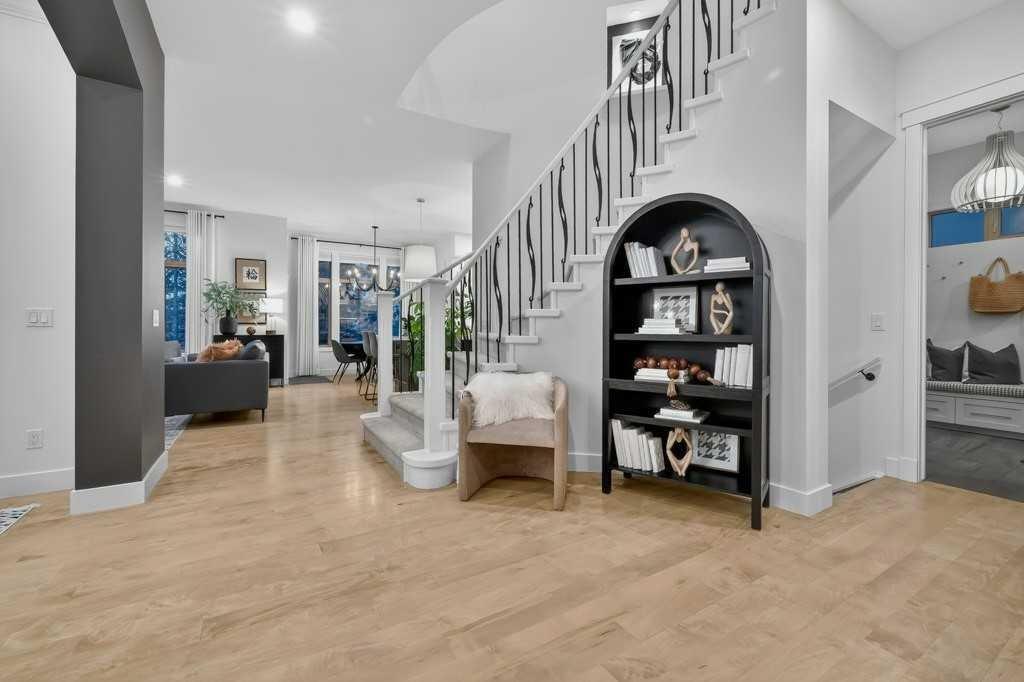 55 Cougar Plateau Circle SW