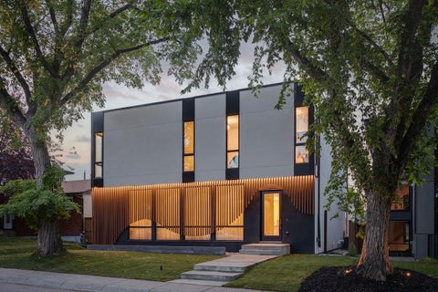 Photo of 14 Lissington Drive SW, Calgary, AB T3E 5E1 (MLS # A2336925)