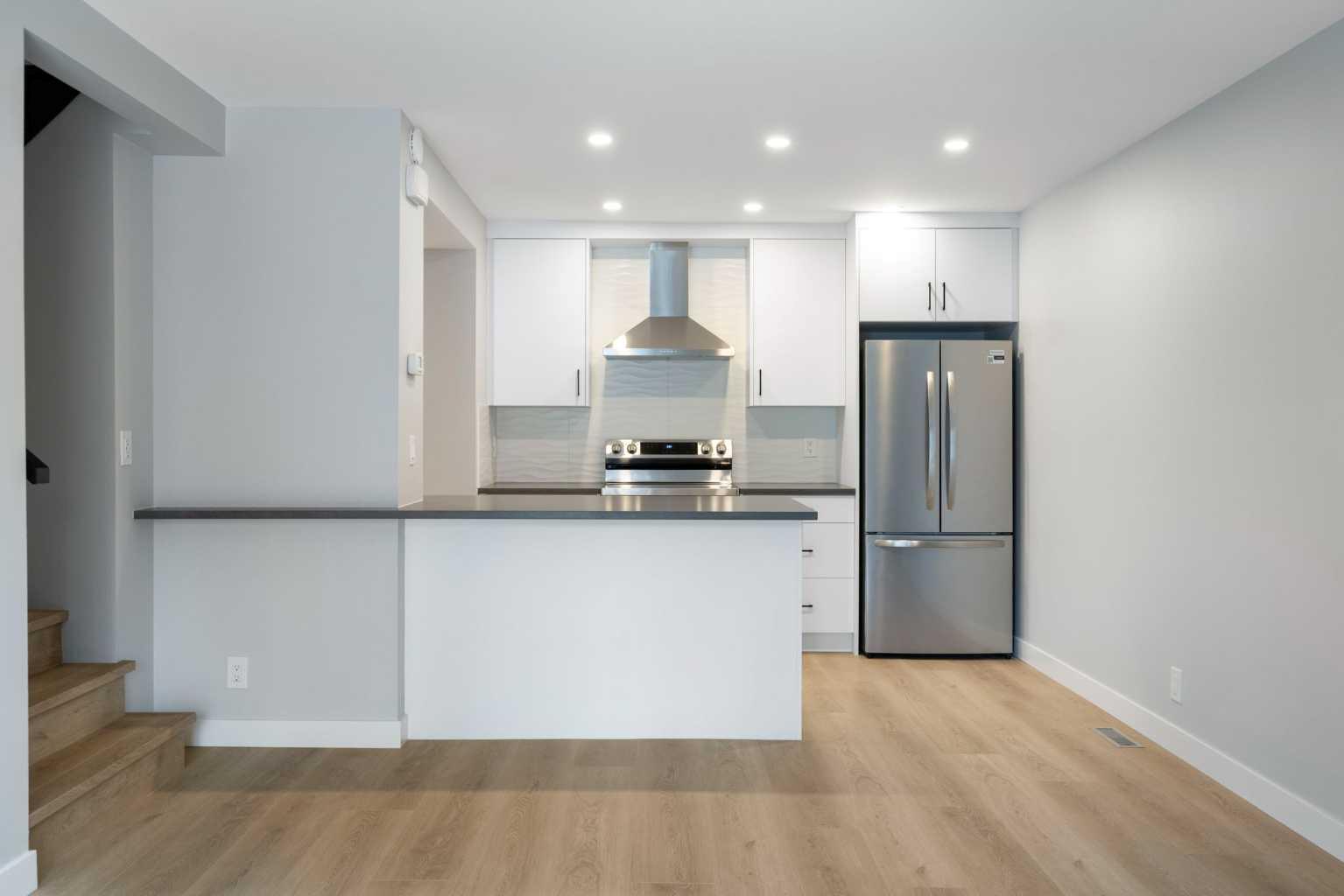 4915 45 Street SW 11