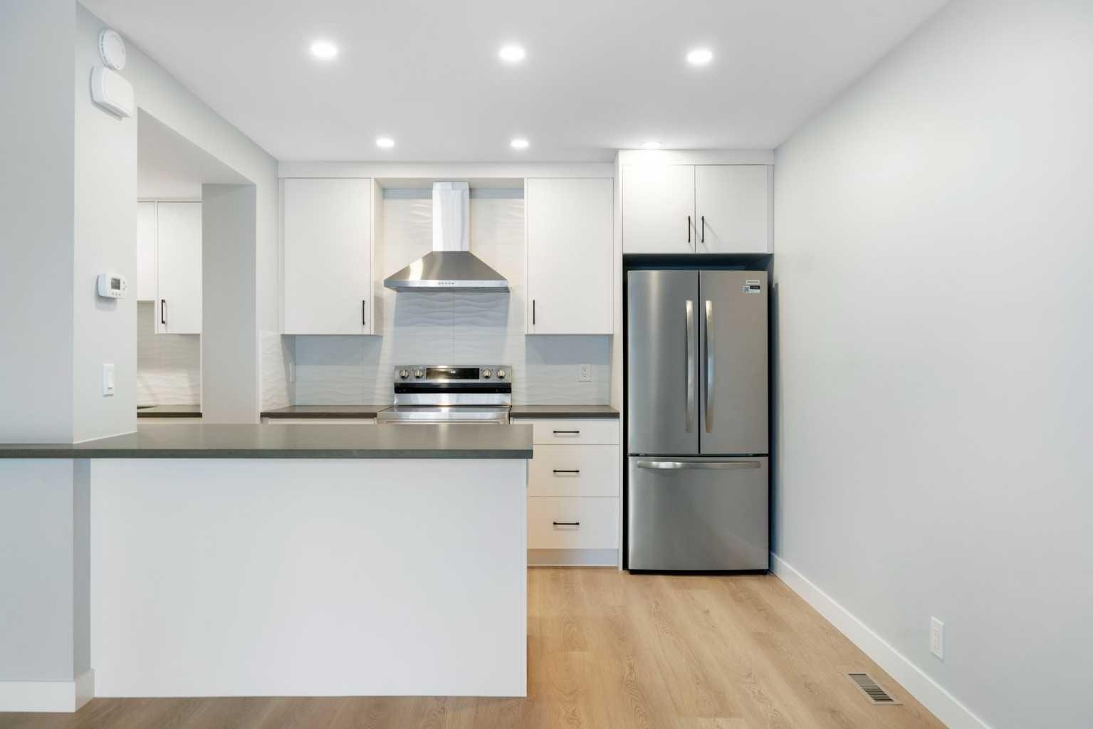 4915 45 Street SW 11