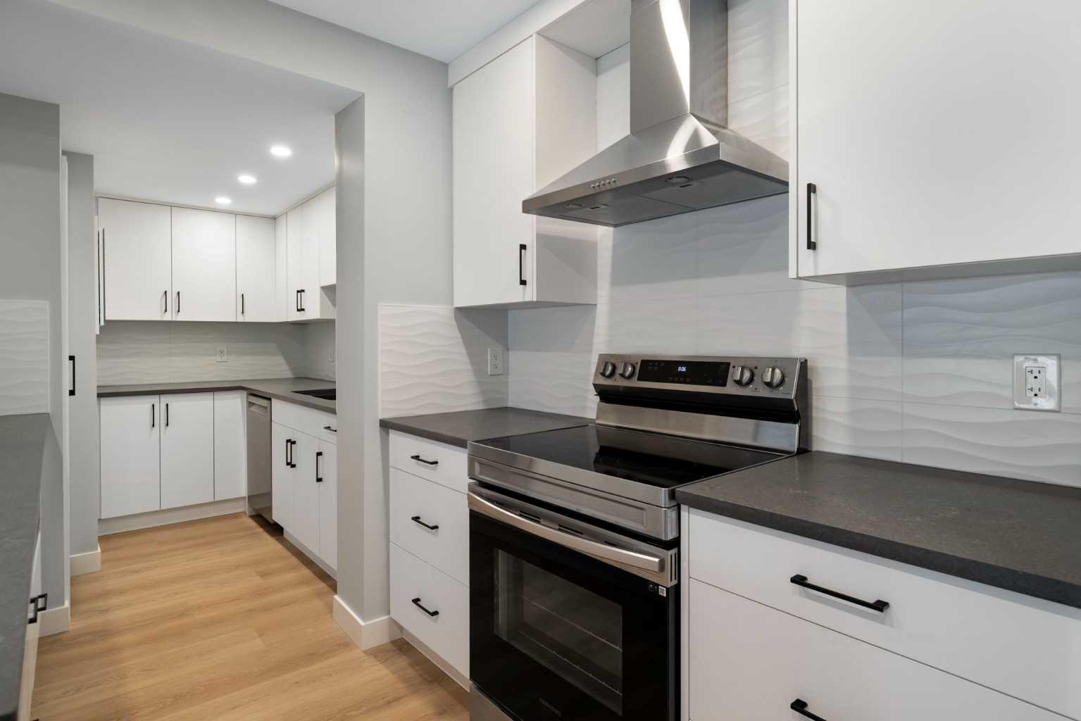 4915 45 Street SW 11