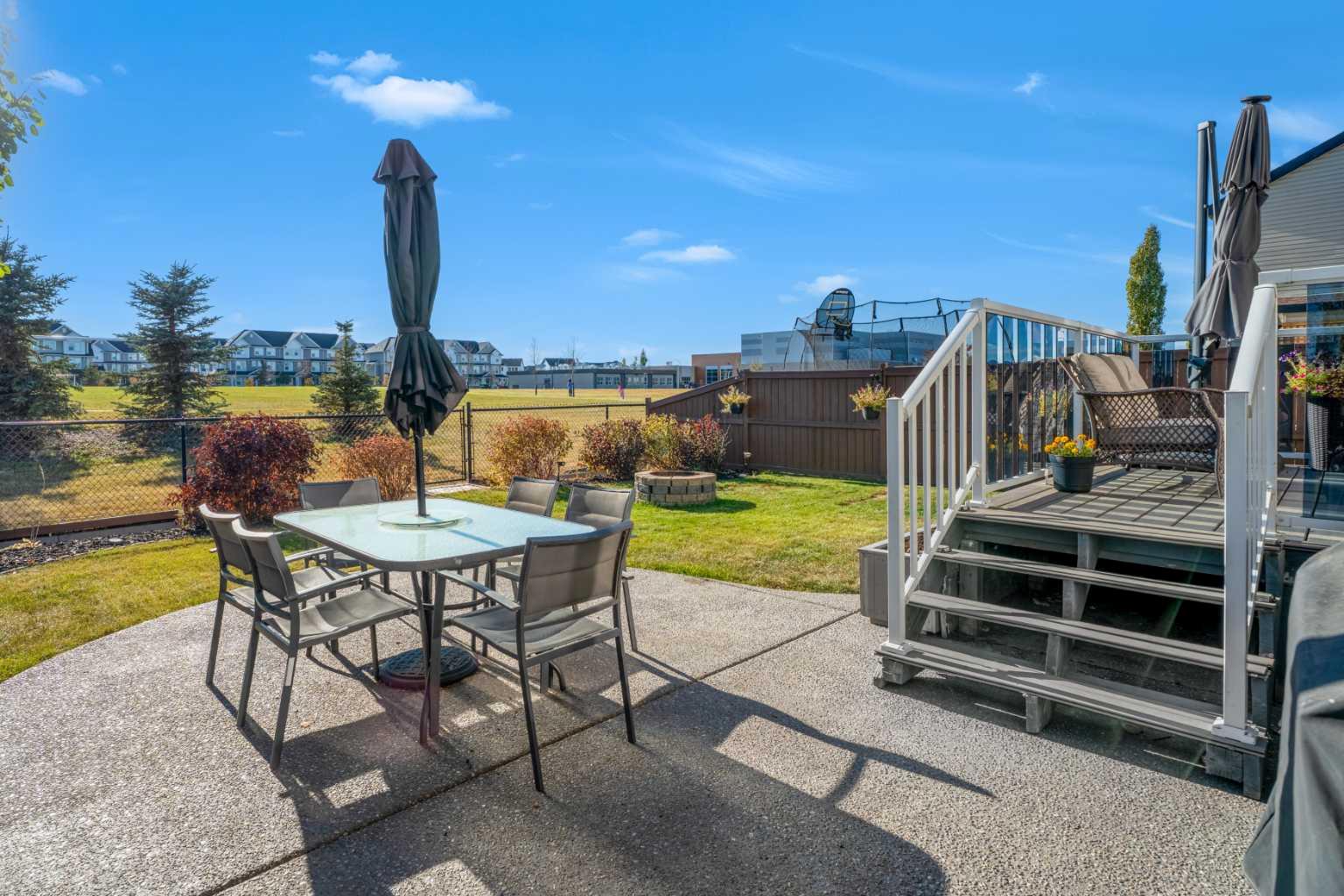 106 Copperstone Close SE