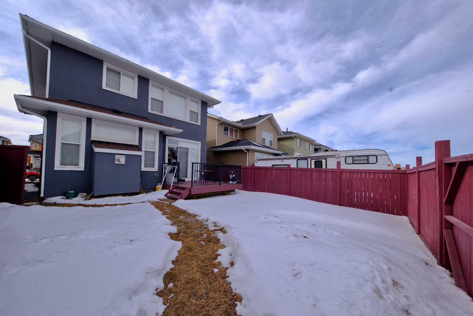 18 Redstone Manor NE